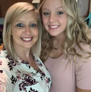 Meet your Posher, Holley